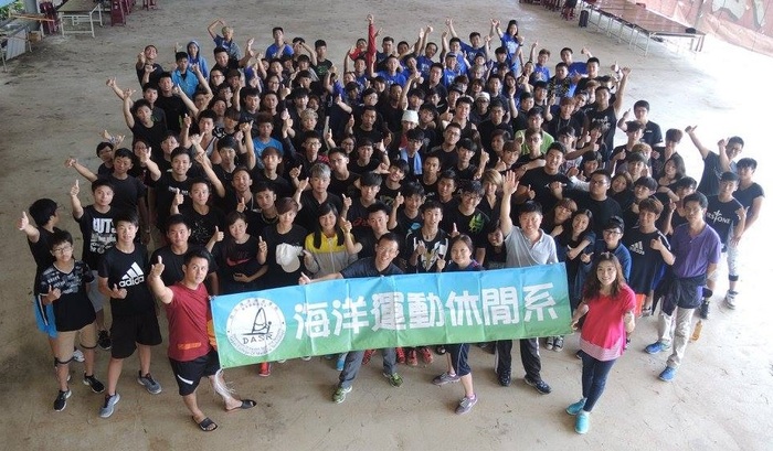 運休一家人全體大合影圖片